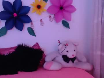 angell_petite